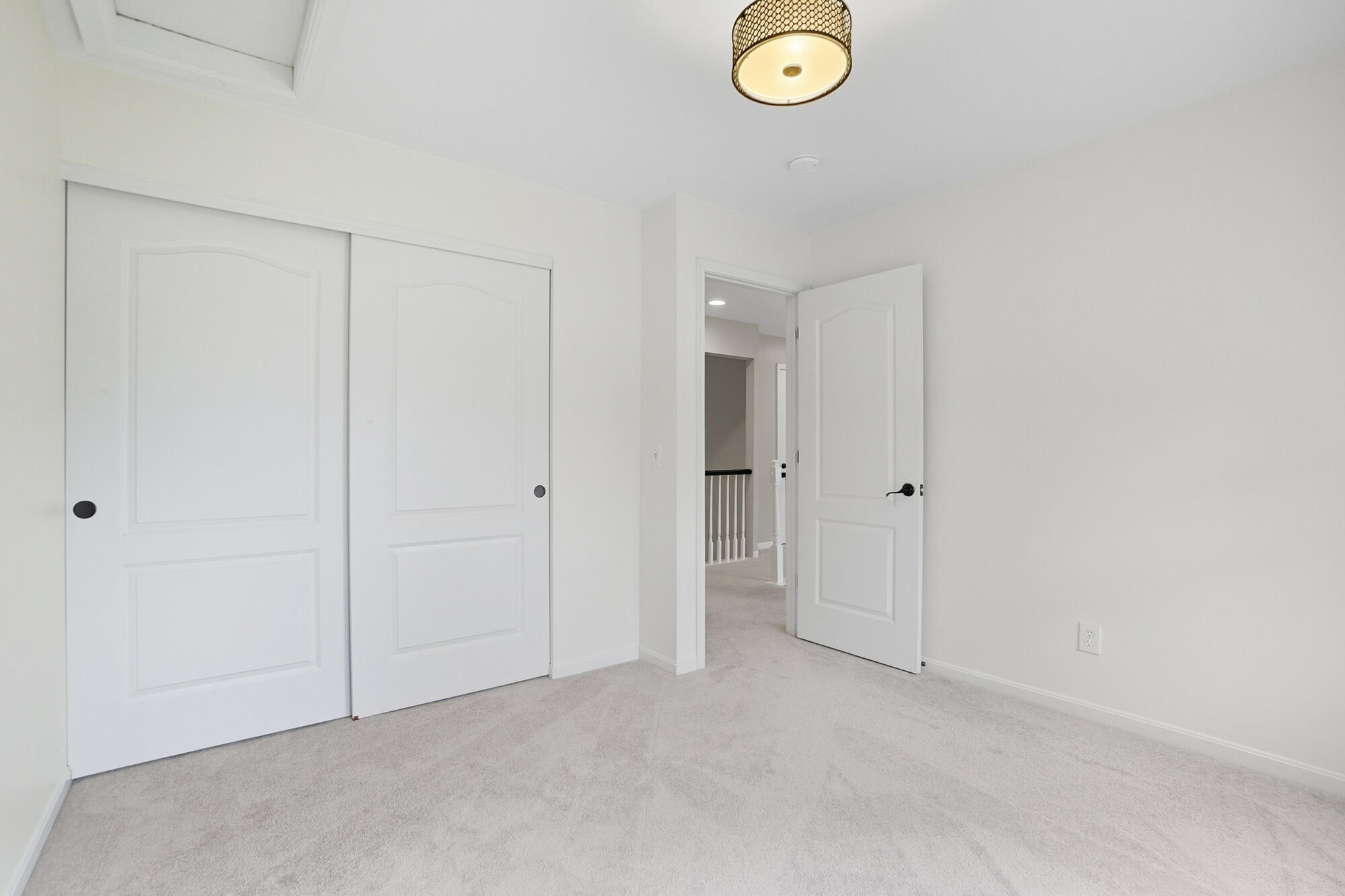 Hebron, Kentucky, 41048, United States, 4 Bedrooms Bedrooms, ,4 BathroomsBathrooms,Residential,For Sale,1958481