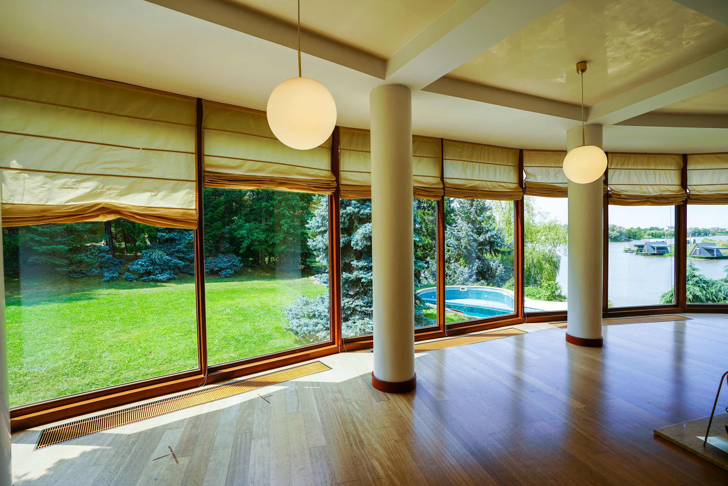  Villa with Private Peninsula and Panoramic Lake Views, Corbeanca - 物件實景