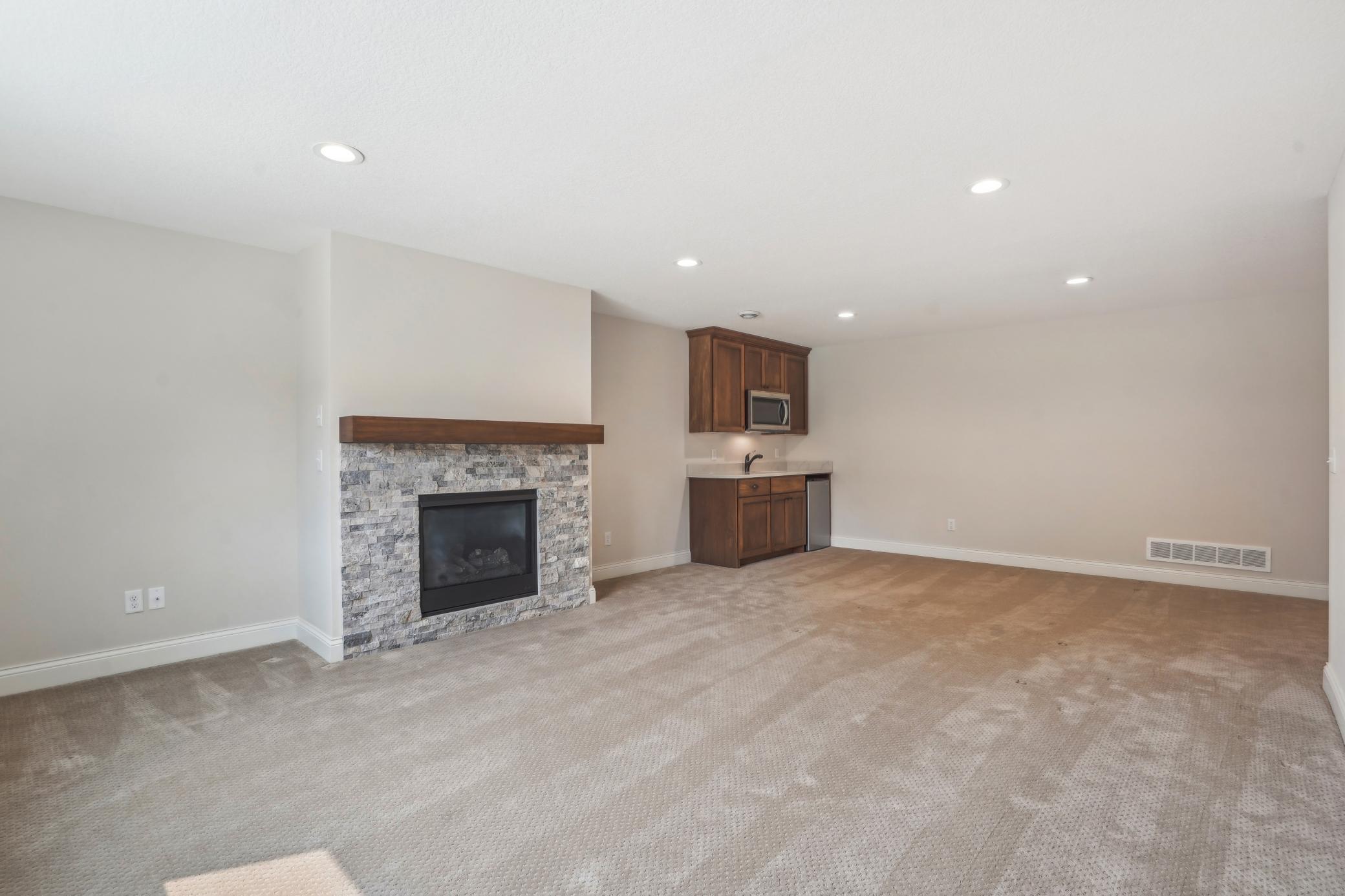 Saint Michael, Minnesota, 55376, United States, 3 Bedrooms Bedrooms, ,2 BathroomsBathrooms,Residential,For Sale,1908919