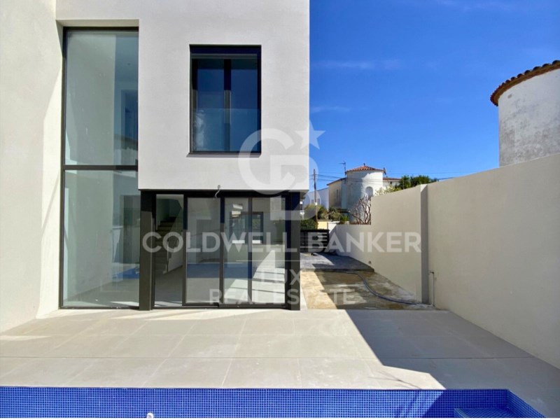 Girona, Empuriabrava, Requesens Girona, Empuriabra, Empuriabrava, Catalonia, ES, 4 Bedrooms Bedrooms, ,3 BathroomsBathrooms,Residential,For Sale,Girona, Empuriabrava, Requesens Girona, Empuriabra,1448513