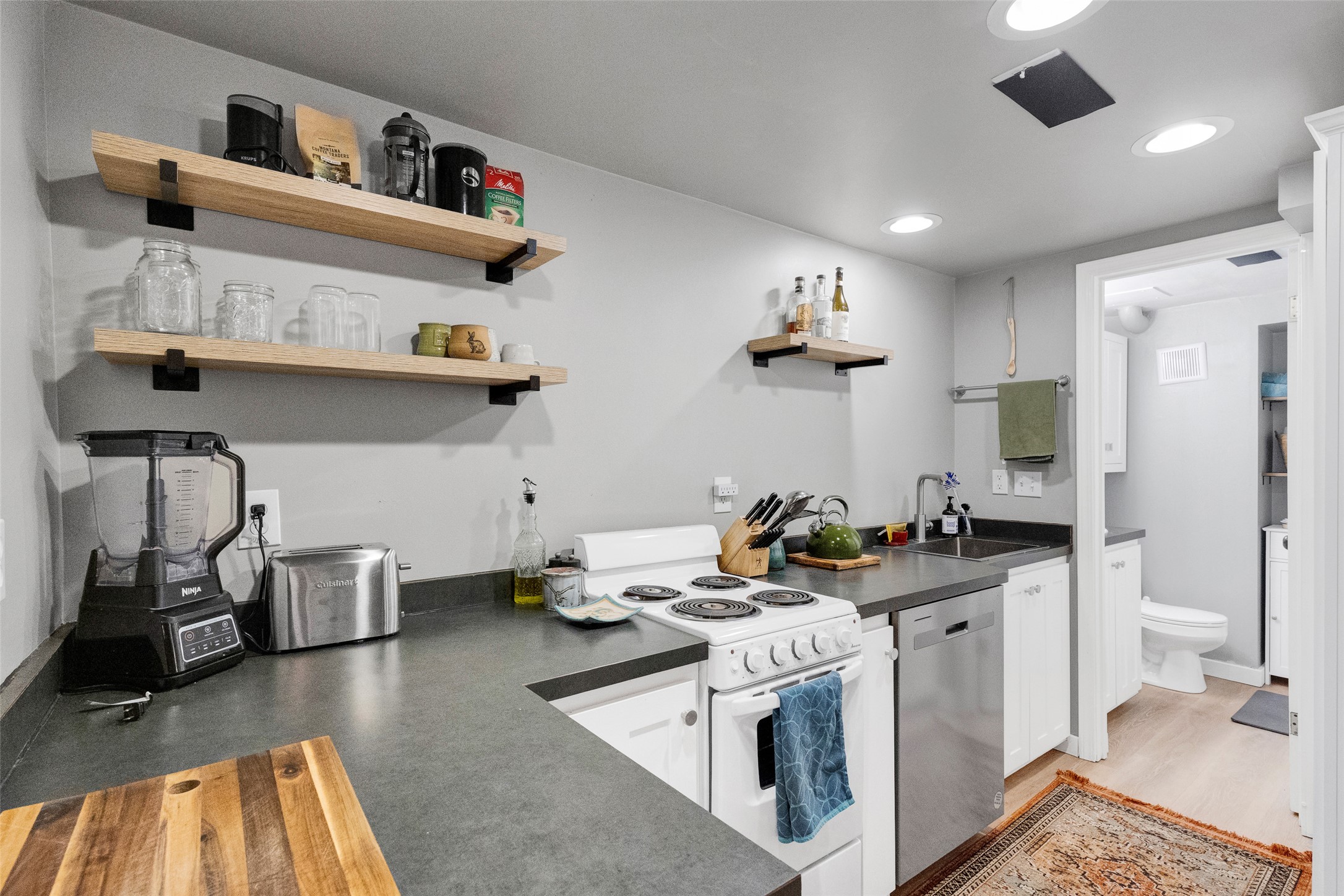  1612 Bel-Air Place - 物件實景