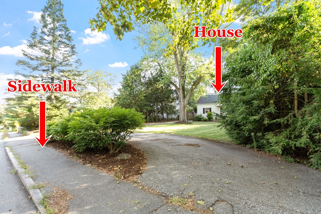 Andover, Massachusetts, 01810, United States, 2 Bedrooms Bedrooms, ,1 BathroomBathrooms,Residential,For Sale,1941591