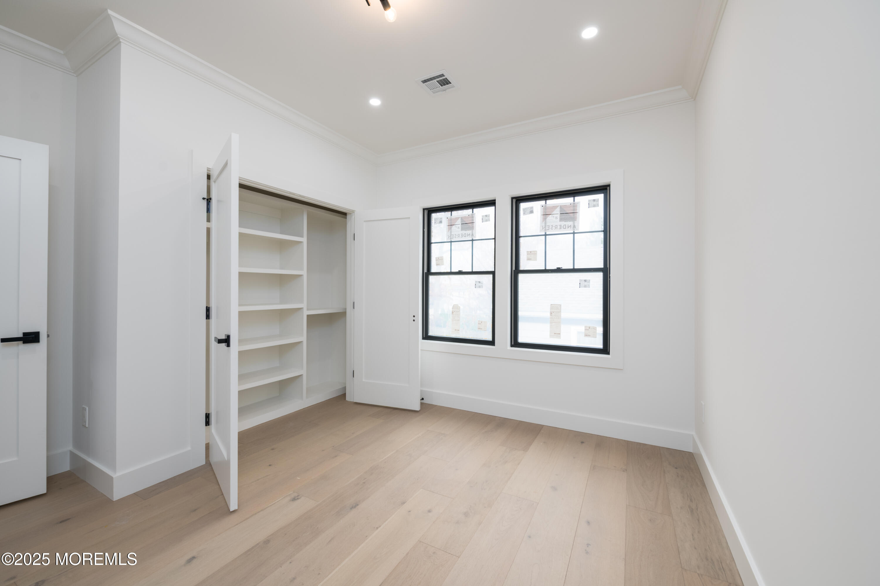 Edison, New Jersey, 08817, United States, 5 Bedrooms Bedrooms, ,4 BathroomsBathrooms,Residential,For Sale,2001489