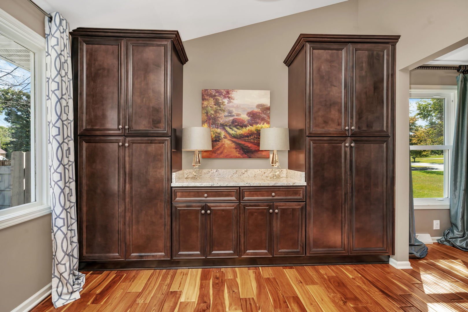 Joliet, Illinois, 60431, United States, 3 Bedrooms Bedrooms, ,3 BathroomsBathrooms,Residential,For Sale,1989625