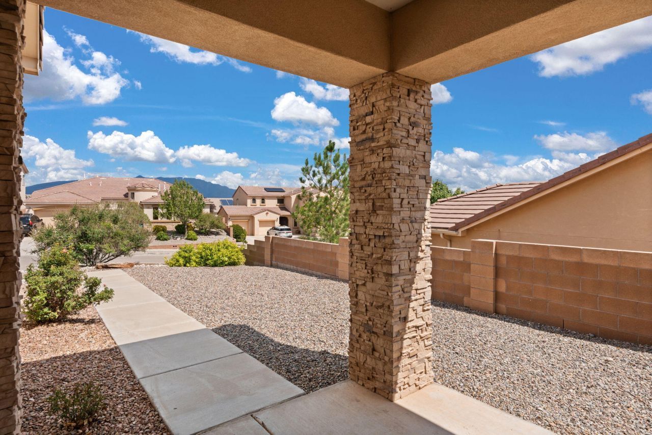 Rio Rancho, New Mexico, 87144, United States, 4 Bedrooms Bedrooms, ,3 BathroomsBathrooms,Residential,For Sale,1906947