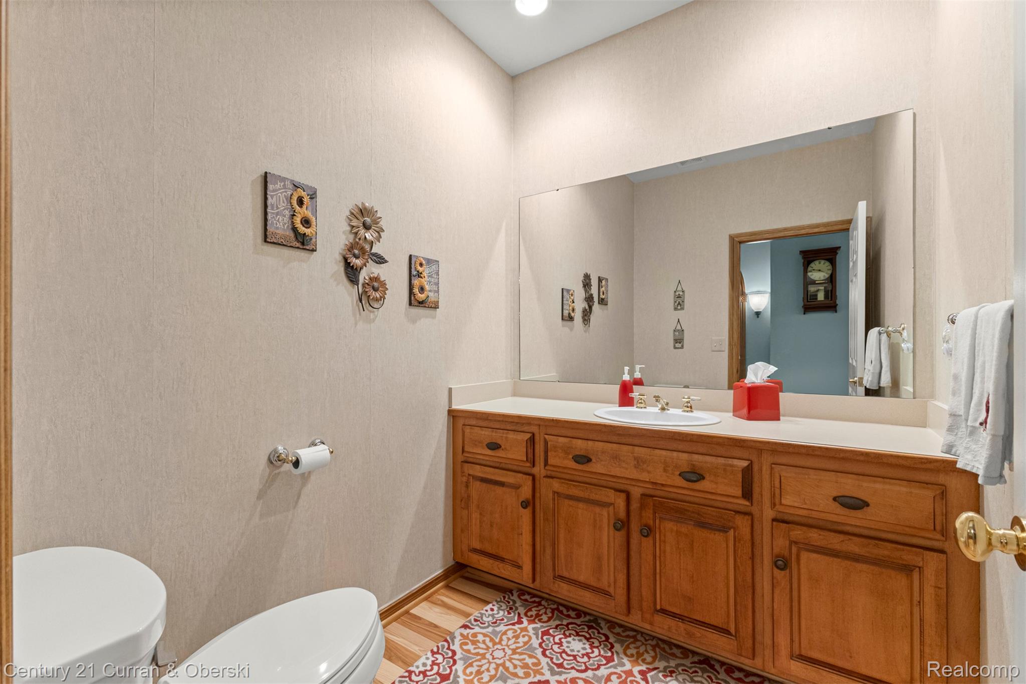 Shelby Charter Township, Michigan, 48316, United States, 2 Bedrooms Bedrooms, ,4 BathroomsBathrooms,Residential,For Sale,1977088