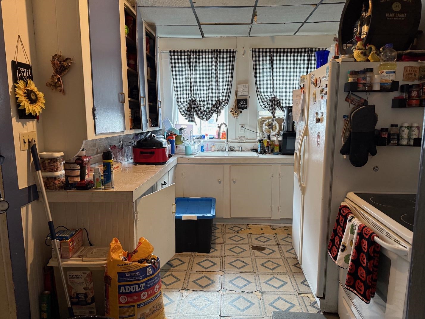 Manchester, New Hampshire, 03104, United States, ,Residential,For Sale,1955454