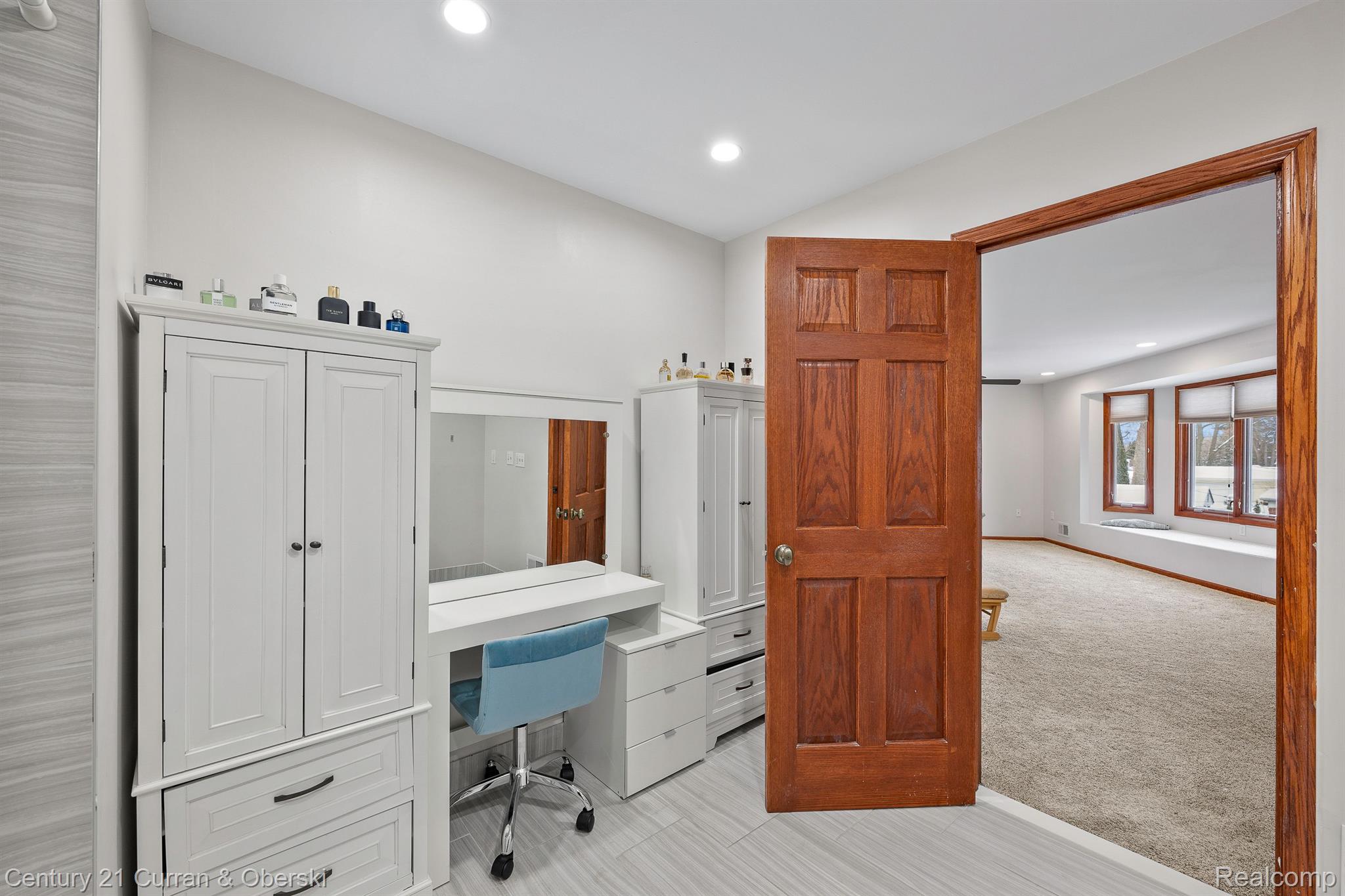 Dearborn, Michigan, 48128, United States, 4 Bedrooms Bedrooms, ,3 BathroomsBathrooms,Residential,For Sale,1908051