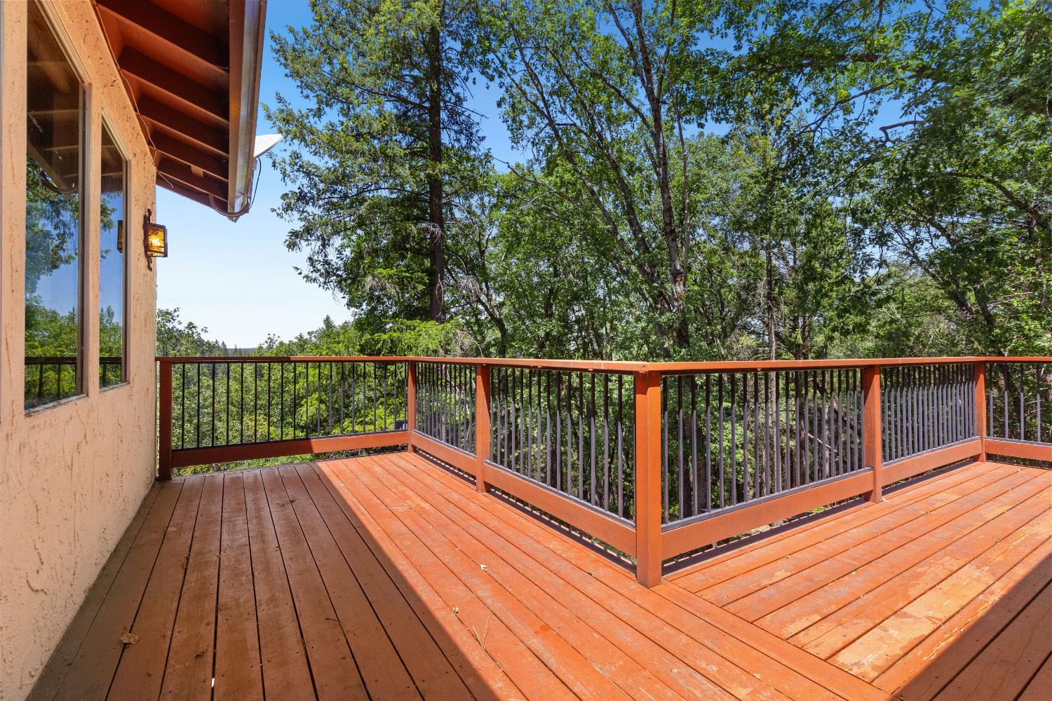 Colfax, California, 95713, United States, 4 Bedrooms Bedrooms, ,3 BathroomsBathrooms,Residential,For Sale,1927912