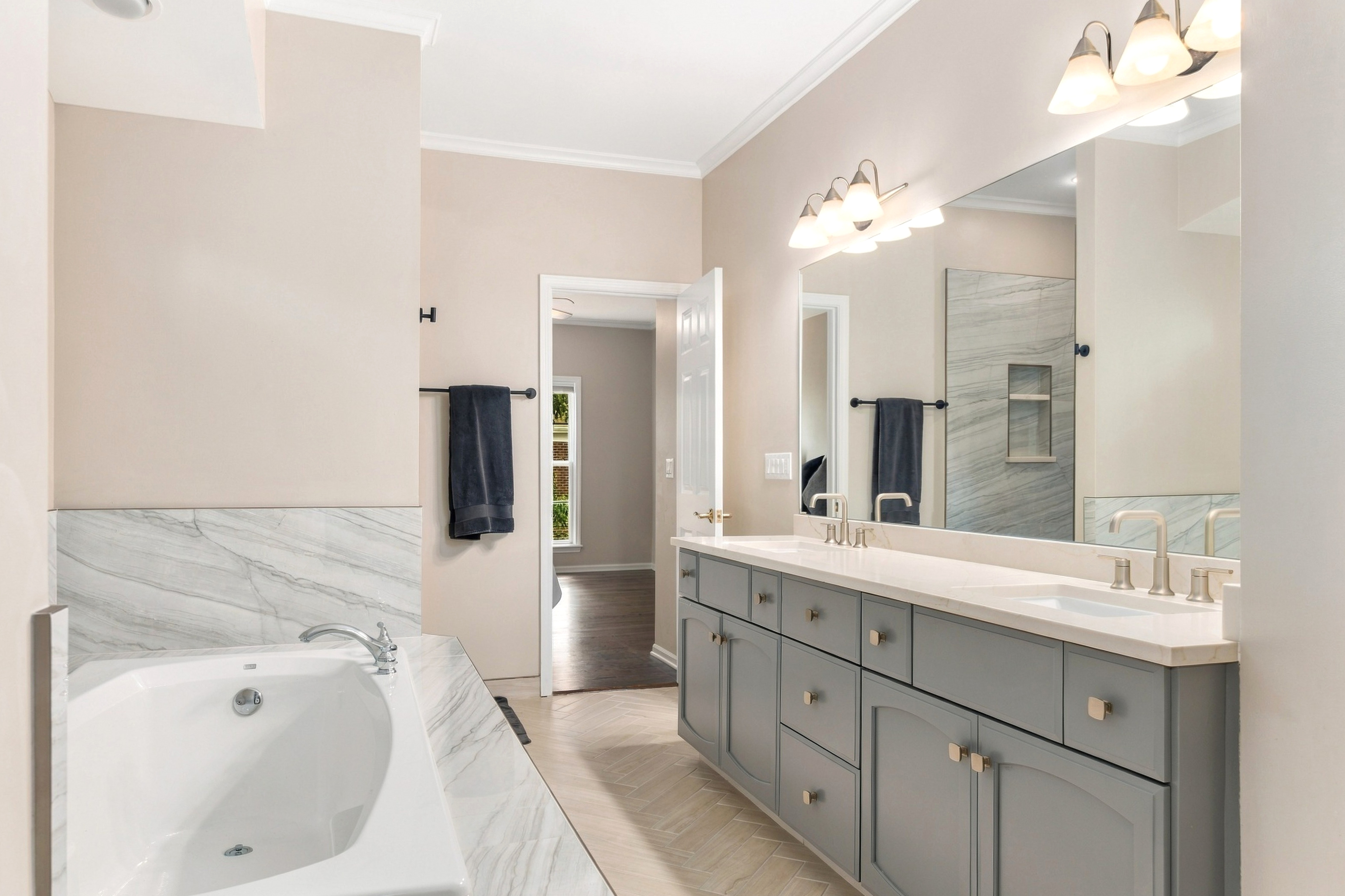  Highly Desirable Naperville Station End Unit - 物件實景