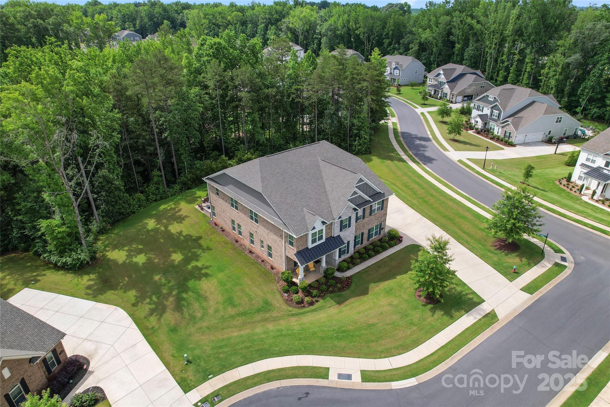 Fort Mill, South Carolina, 29707, United States, 5 Bedrooms Bedrooms, ,6 BathroomsBathrooms,Residential,For Sale,1982874