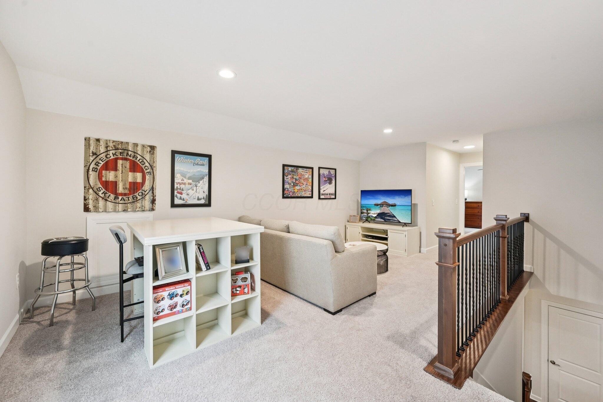 Powell, Ohio, 43065, United States, 4 Bedrooms Bedrooms, ,4 BathroomsBathrooms,Residential,For Sale,1966964