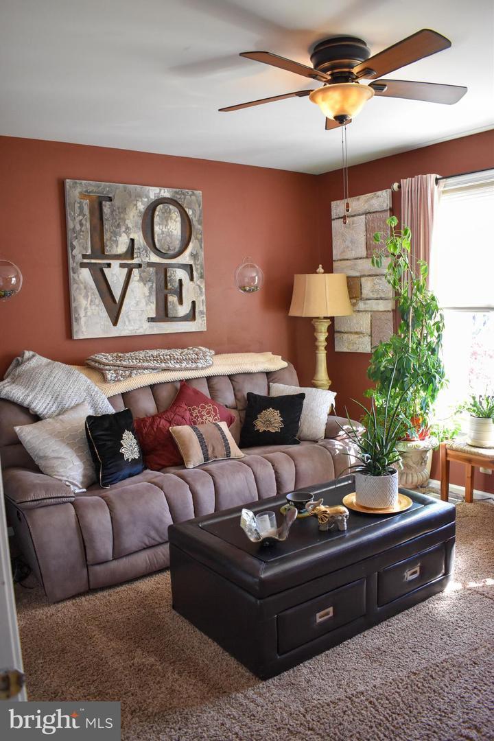 Garnet Valley, Pennsylvania, 19060, United States, 4 Bedrooms Bedrooms, ,3 BathroomsBathrooms,Residential,For Sale,1981826