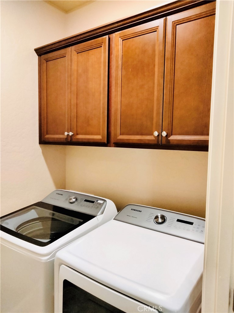 Clovis, California, 93619, United States, 3 Bedrooms Bedrooms, ,2 BathroomsBathrooms,Residential,For Sale,1919541