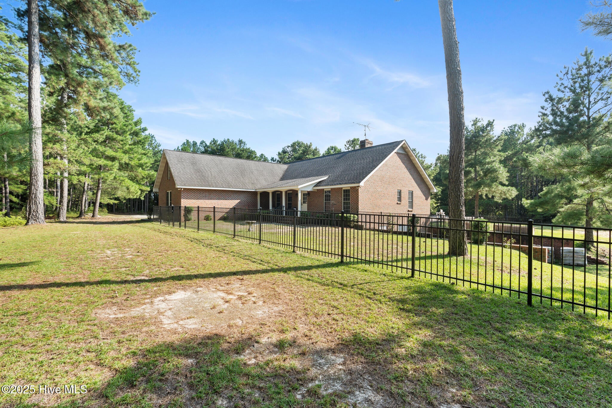Ellerbe, North Carolina, 28338, United States, 3 Bedrooms Bedrooms, ,2 BathroomsBathrooms,Residential,For Sale,1926015