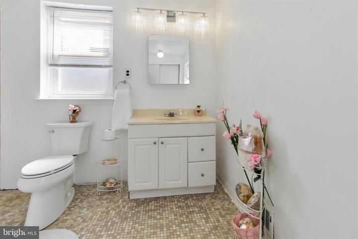 Philadelphia, Pennsylvania, 19123, United States, 4 Bedrooms Bedrooms, ,3 BathroomsBathrooms,Residential,For Sale,1944903