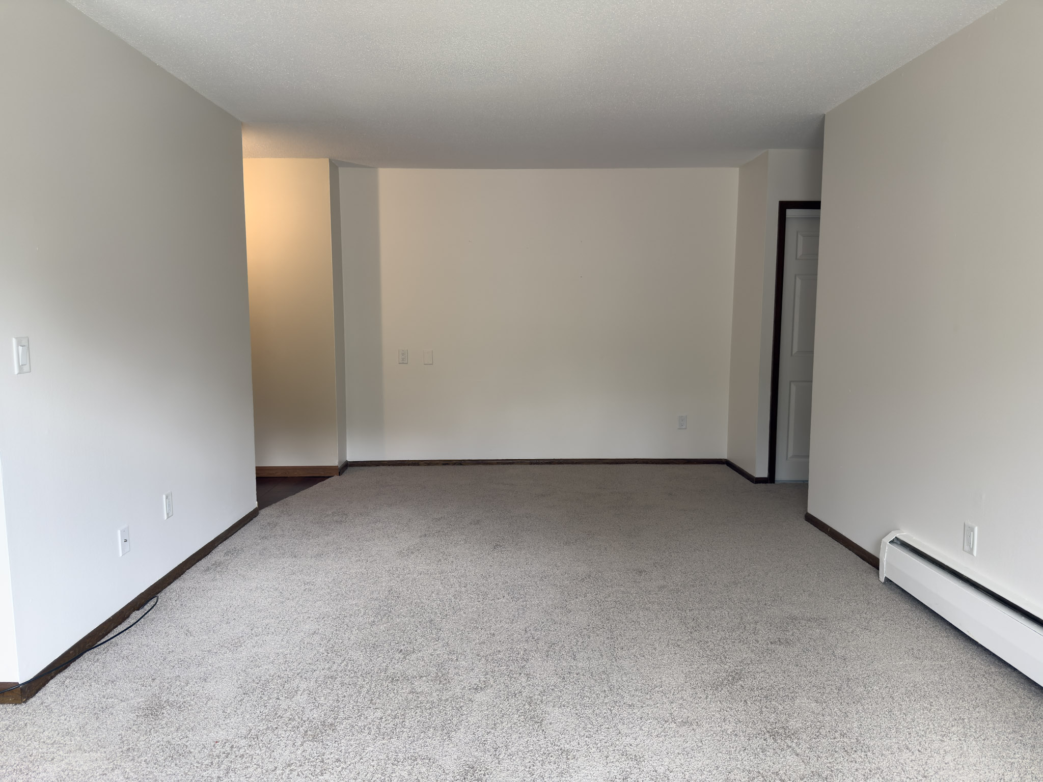  Bright Updated Condo Near Downtown Hopkins - 物件實景