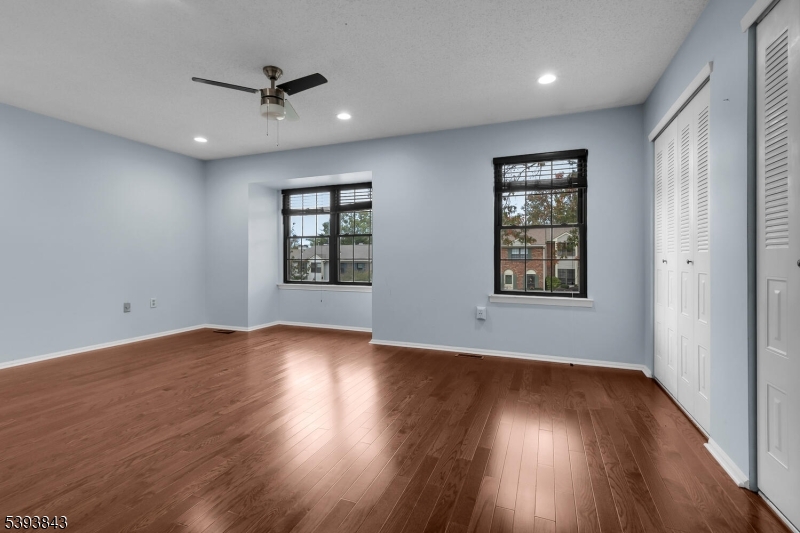 Bernards Twp., New Jersey, 07920, United States, 2 Bedrooms Bedrooms, ,3 BathroomsBathrooms,Residential,For Sale,1972655