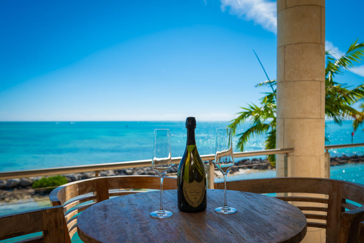 Duck, Florida, 33050, United States, 3 Bedrooms Bedrooms, ,4 BathroomsBathrooms,Residential,For Sale,1970637