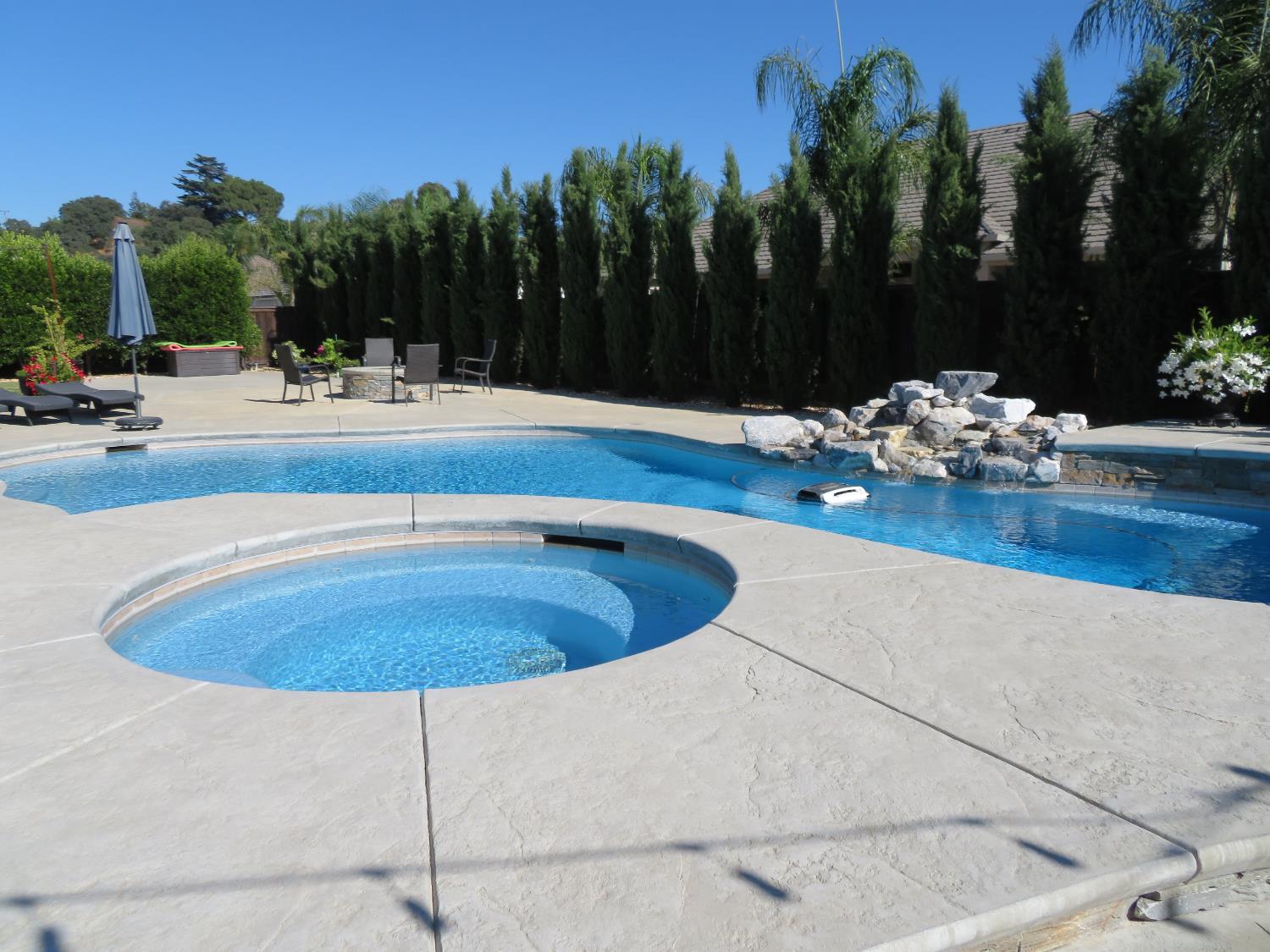 Oakdale, California, 95361, United States, 3 Bedrooms Bedrooms, ,4 BathroomsBathrooms,Residential,For Sale,1905843