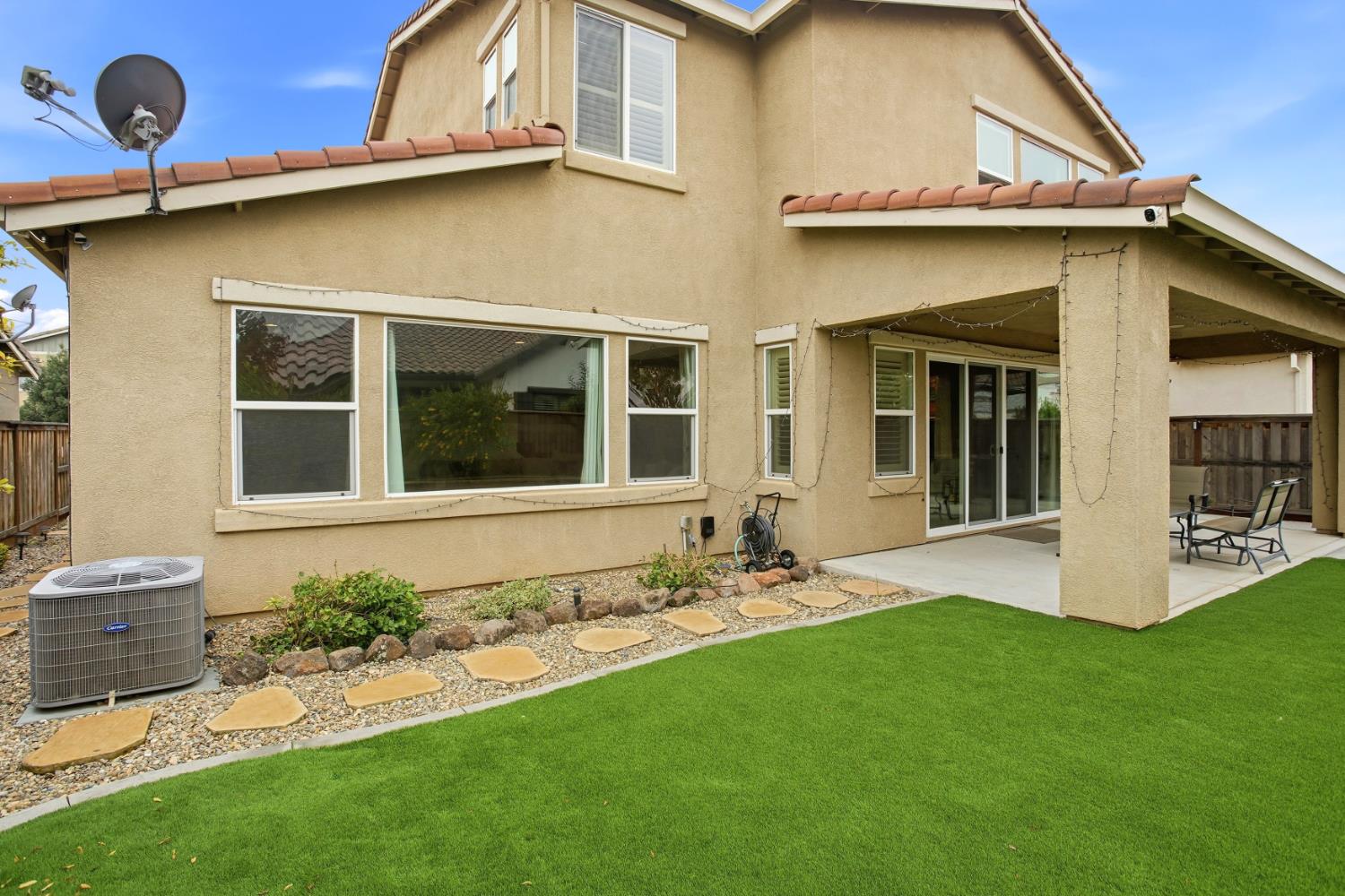 Elk Grove, California, 95757, United States, 4 Bedrooms Bedrooms, ,4 BathroomsBathrooms,Residential,For Sale,1999754