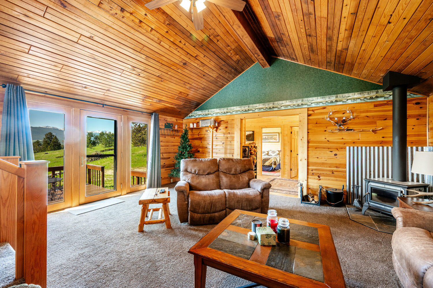 Sheridan, Wyoming, 82801, United States, 3 Bedrooms Bedrooms, ,2 BathroomsBathrooms,Residential,For Sale,1890581