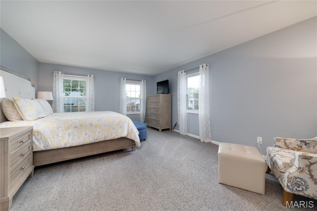 Chesterfield, Missouri, 63017, United States, 4 Bedrooms Bedrooms, ,3 BathroomsBathrooms,Residential,For Sale,1966337