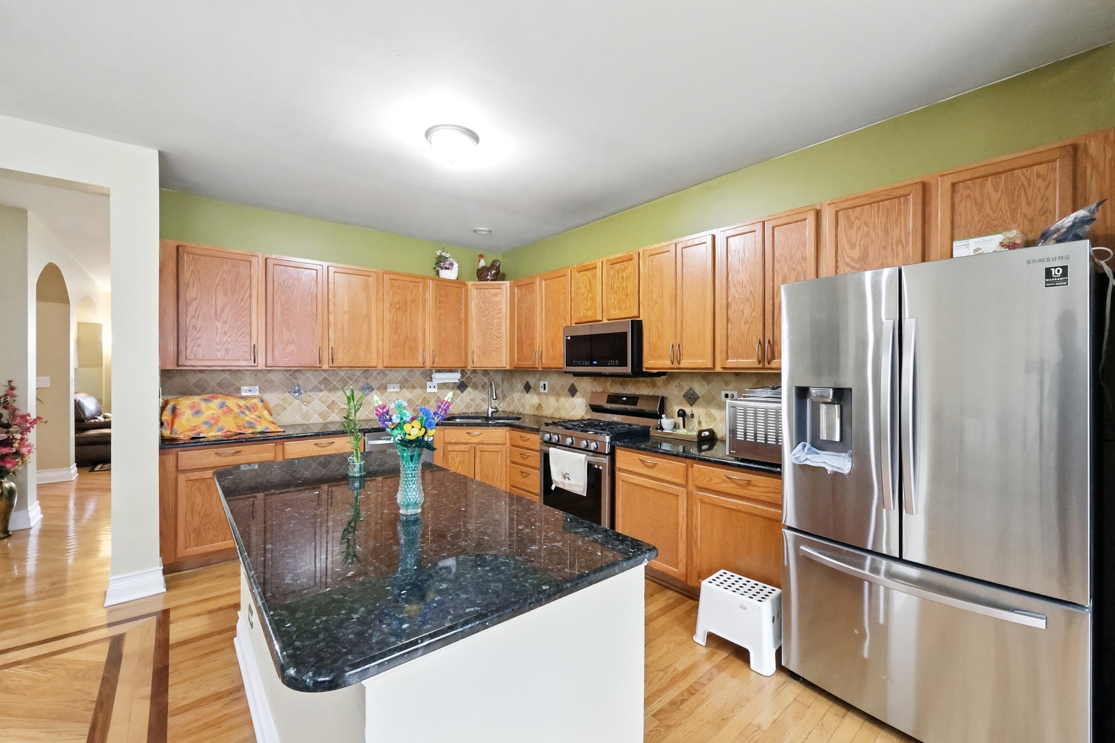 Vernon Hills, Illinois, 60061, United States, 4 Bedrooms Bedrooms, ,4 BathroomsBathrooms,Residential,For Sale,1924682