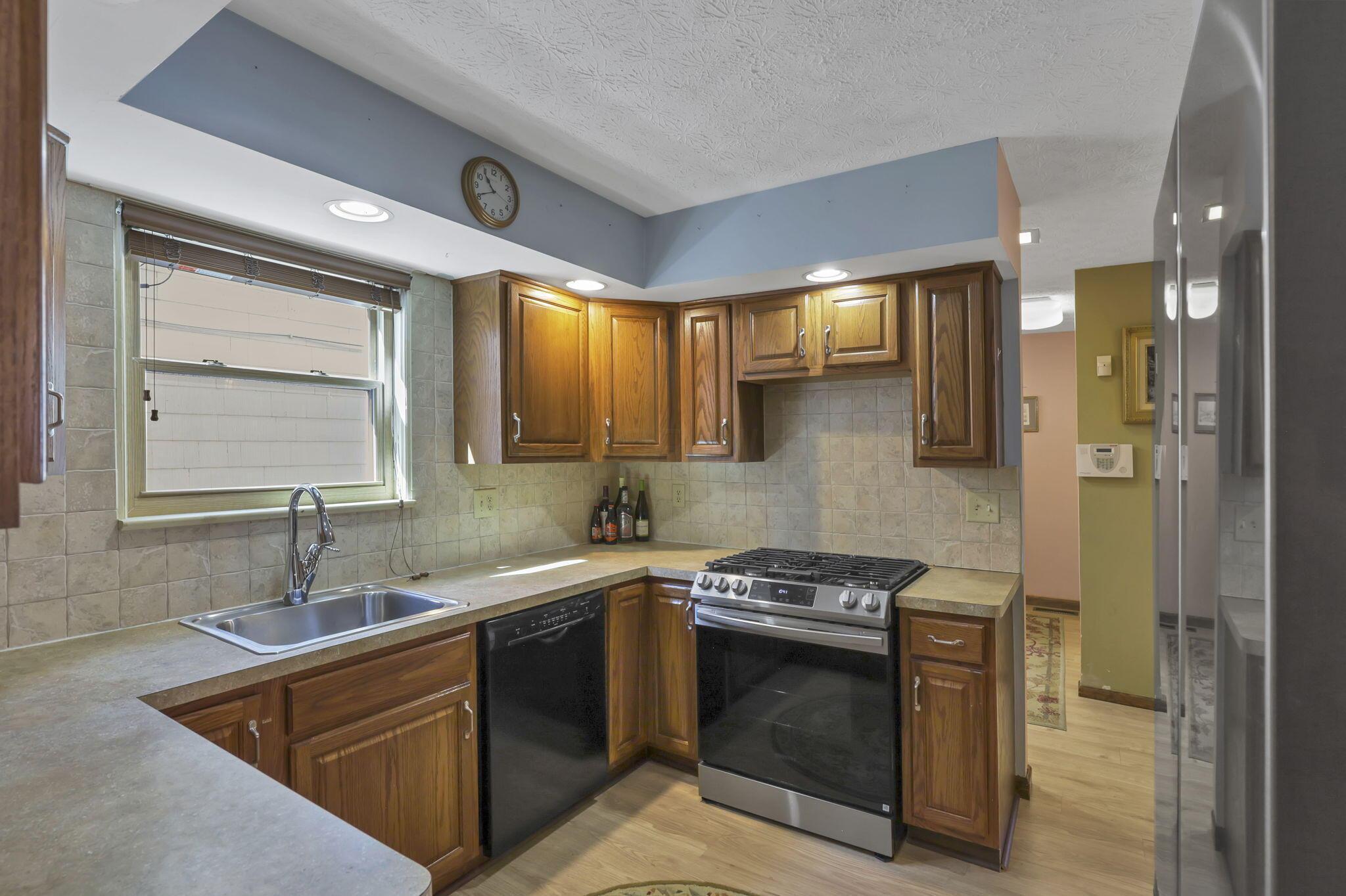 Bexley, Ohio, 43209, United States, 4 Bedrooms Bedrooms, ,3 BathroomsBathrooms,Residential,For Sale,1978539