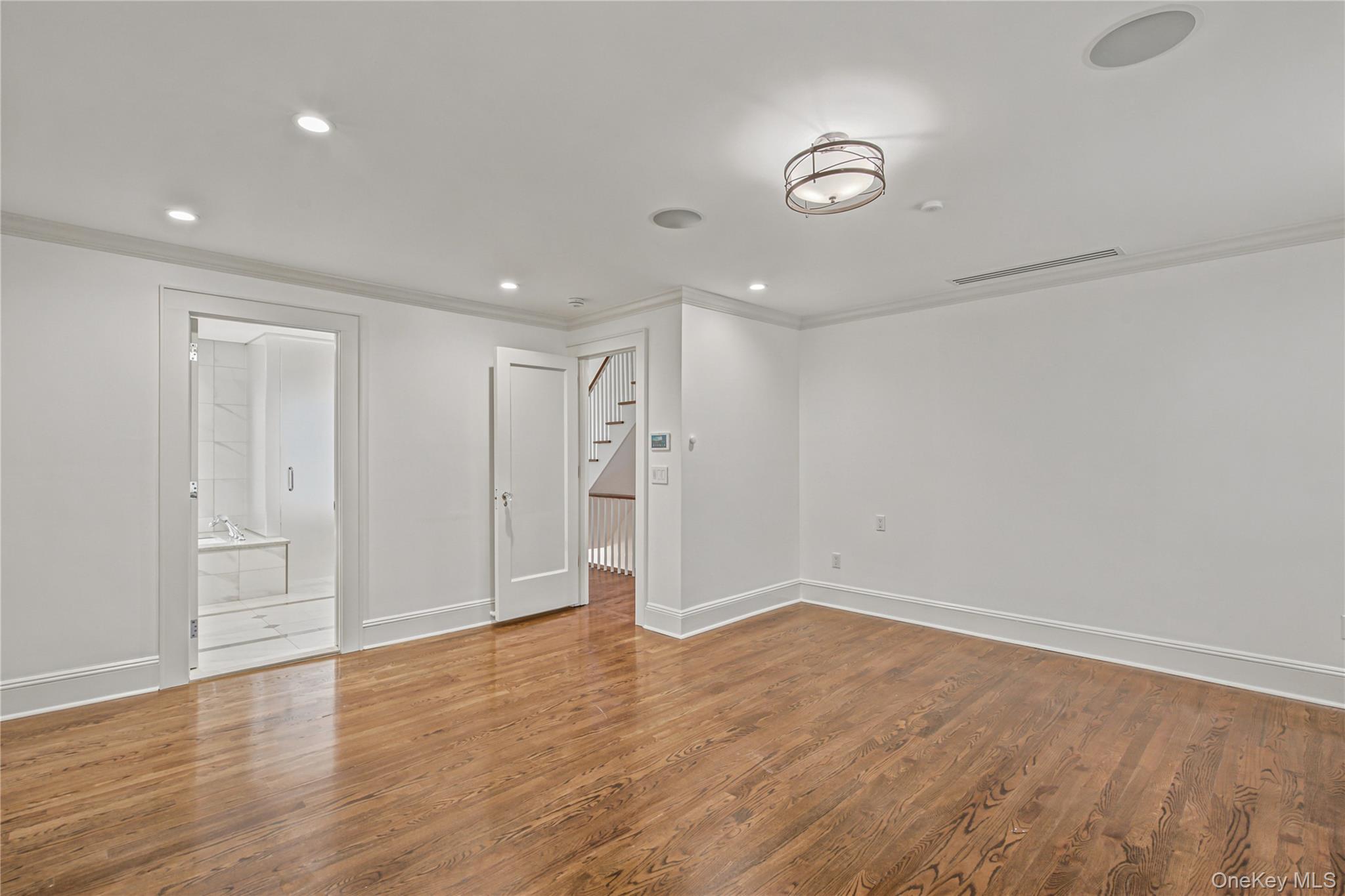  118 4th Street, Garden City, NY, 11530 - 物件實景