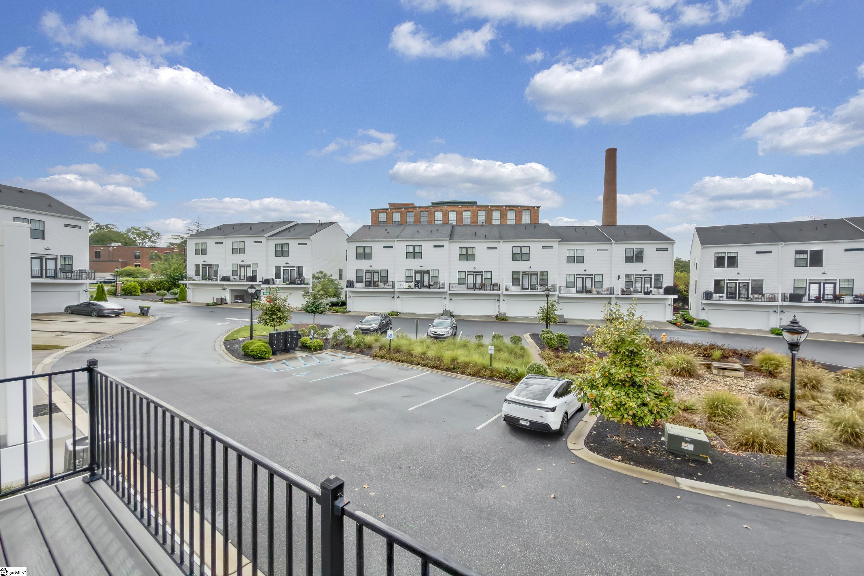 Greenville, South Carolina, 29605, United States, 3 Bedrooms Bedrooms, ,4 BathroomsBathrooms,Residential,For Sale,1999610