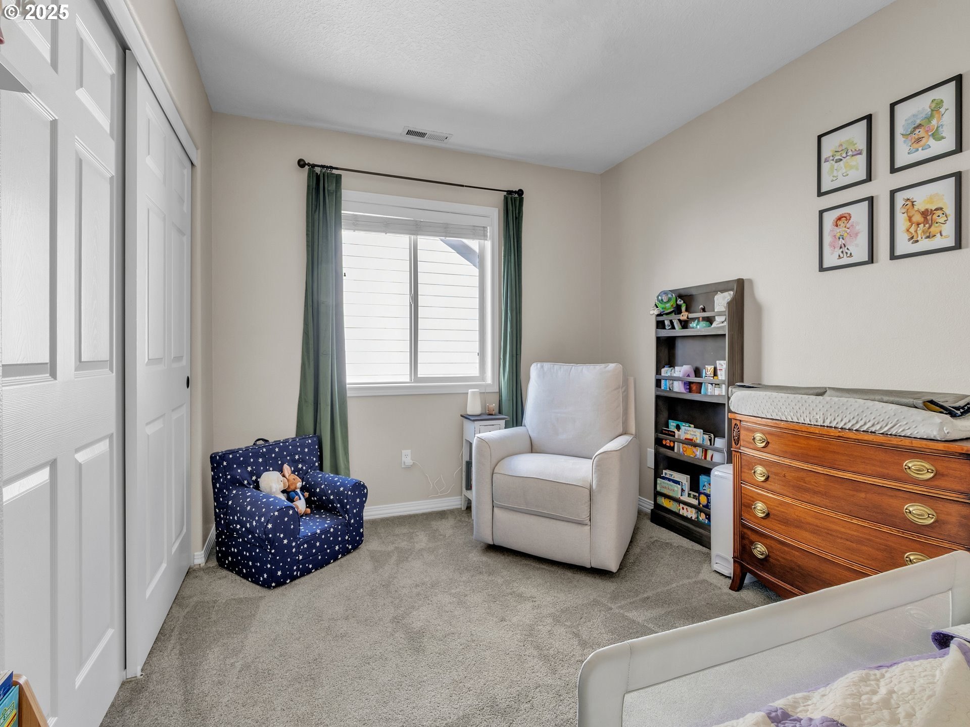 Newberg, Oregon, 97132, United States, 4 Bedrooms Bedrooms, ,3 BathroomsBathrooms,Residential,For Sale,1962580