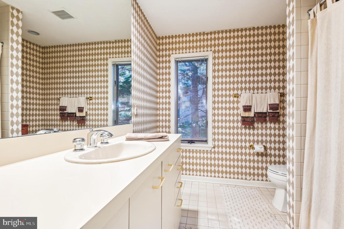 5708 Visitation Way, Baltimore, Maryland, 21210, United States, 4 Bedrooms Bedrooms, ,5 BathroomsBathrooms,Residential,For Sale,5708 Visitation Way,1652922