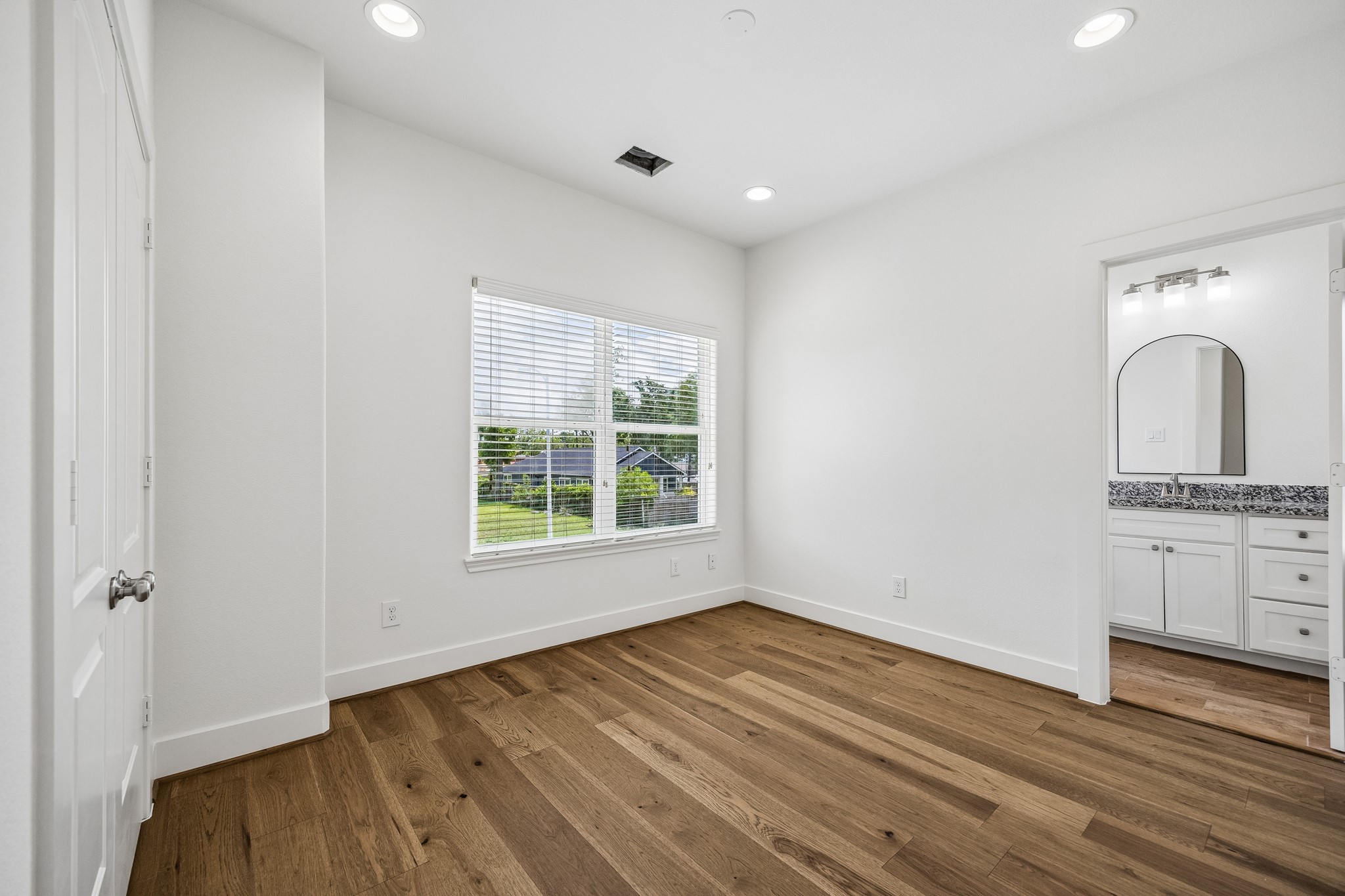  3605 Billingsley Street A - 物件實景