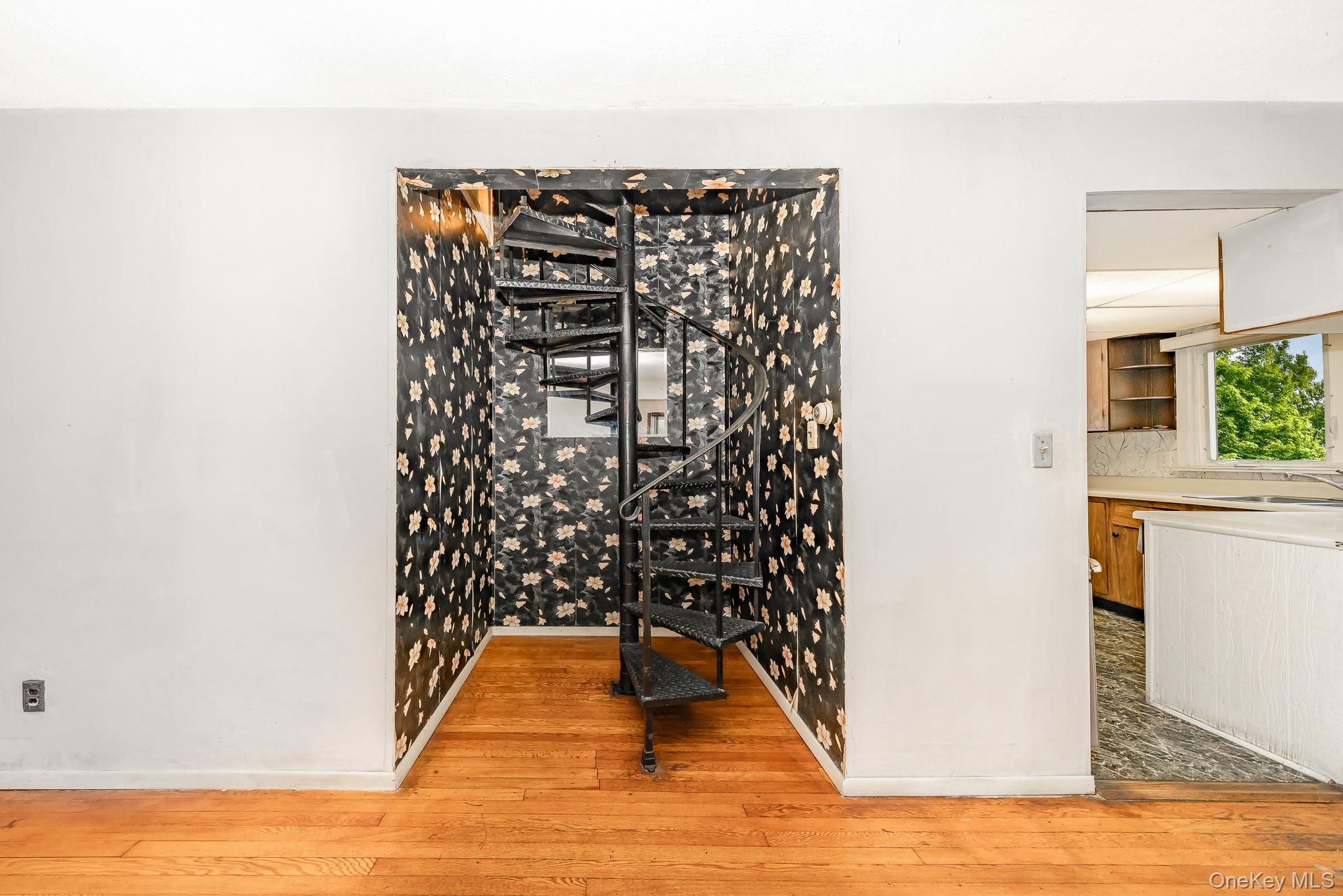 Freeport, New York, 11520, United States, 3 Bedrooms Bedrooms, ,2 BathroomsBathrooms,Residential,For Sale,1980355