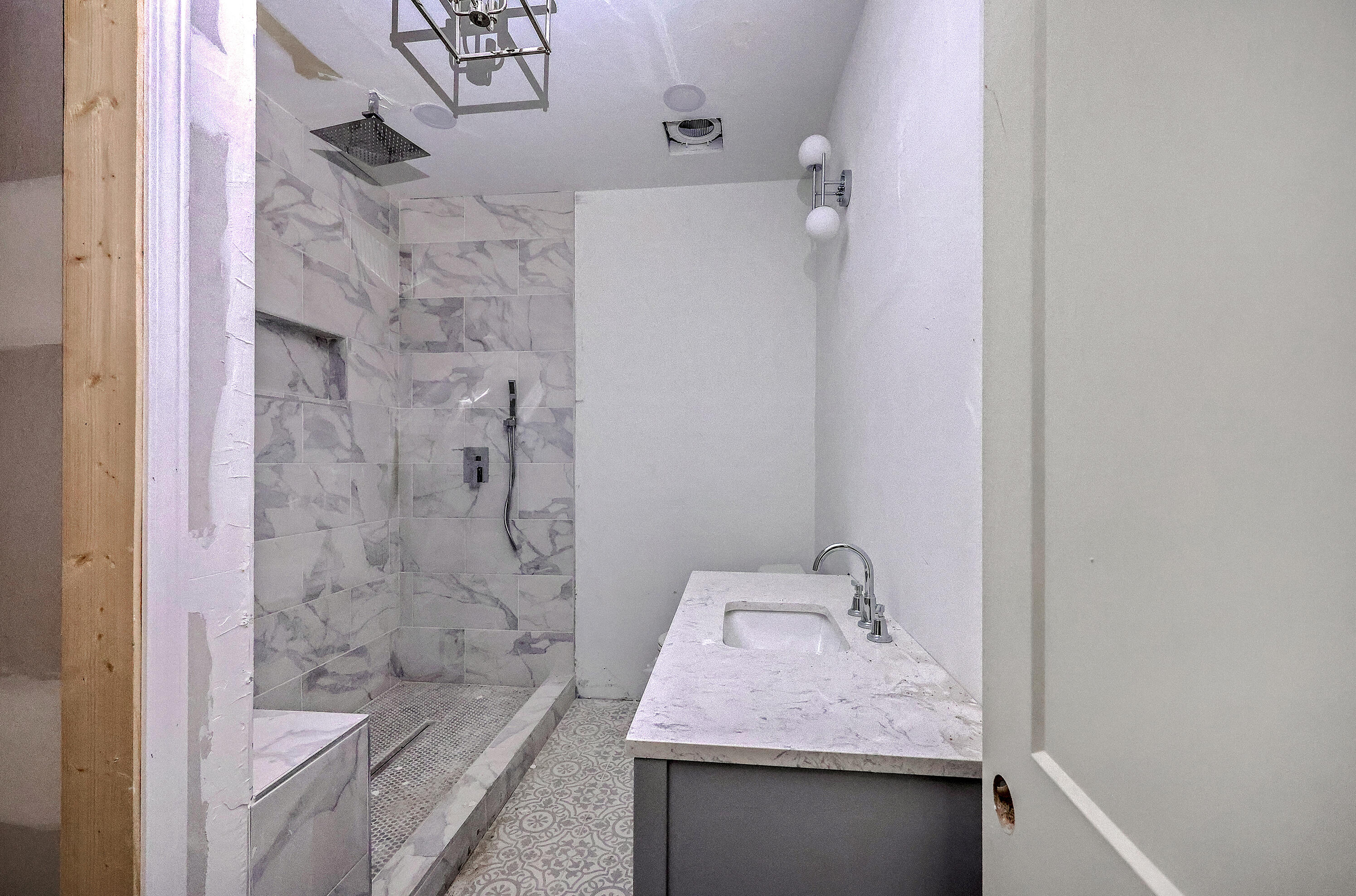 Summerville, South Carolina, 29485, United States, 5 Bedrooms Bedrooms, ,6 BathroomsBathrooms,Residential,For Sale,1977326