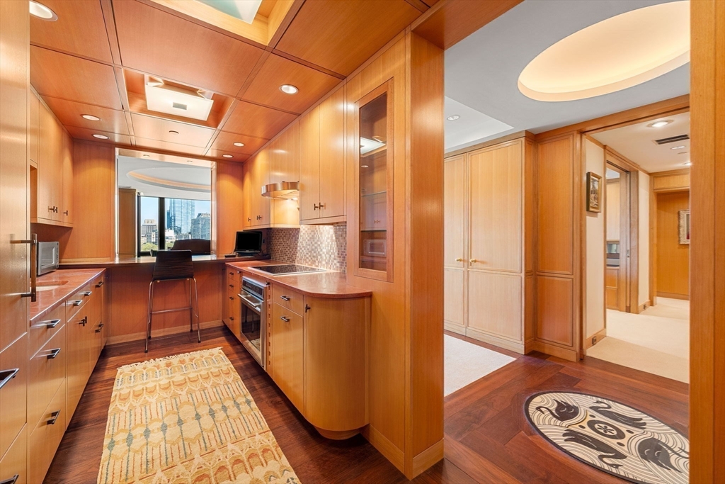Boston, Massachusetts, 02116, United States, 1 Bedroom Bedrooms, ,2 BathroomsBathrooms,Residential,For Sale,1787577