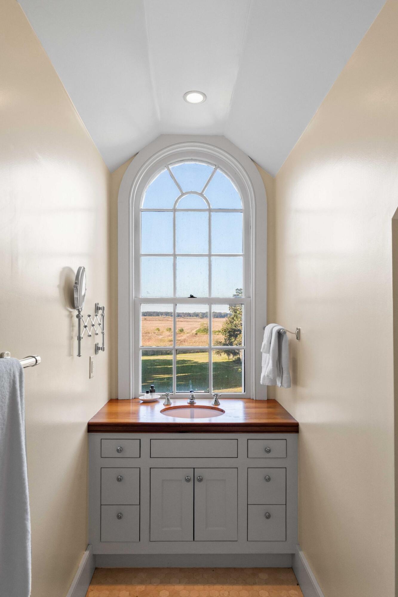 Yemassee, South Carolina, 29945, United States, 6 Bedrooms Bedrooms, ,7 BathroomsBathrooms,Residential,For Sale,1989284