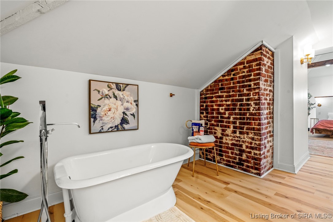 New Albany, Indiana, 47150, United States, 5 Bedrooms Bedrooms, ,3 BathroomsBathrooms,Residential,For Sale,1839066