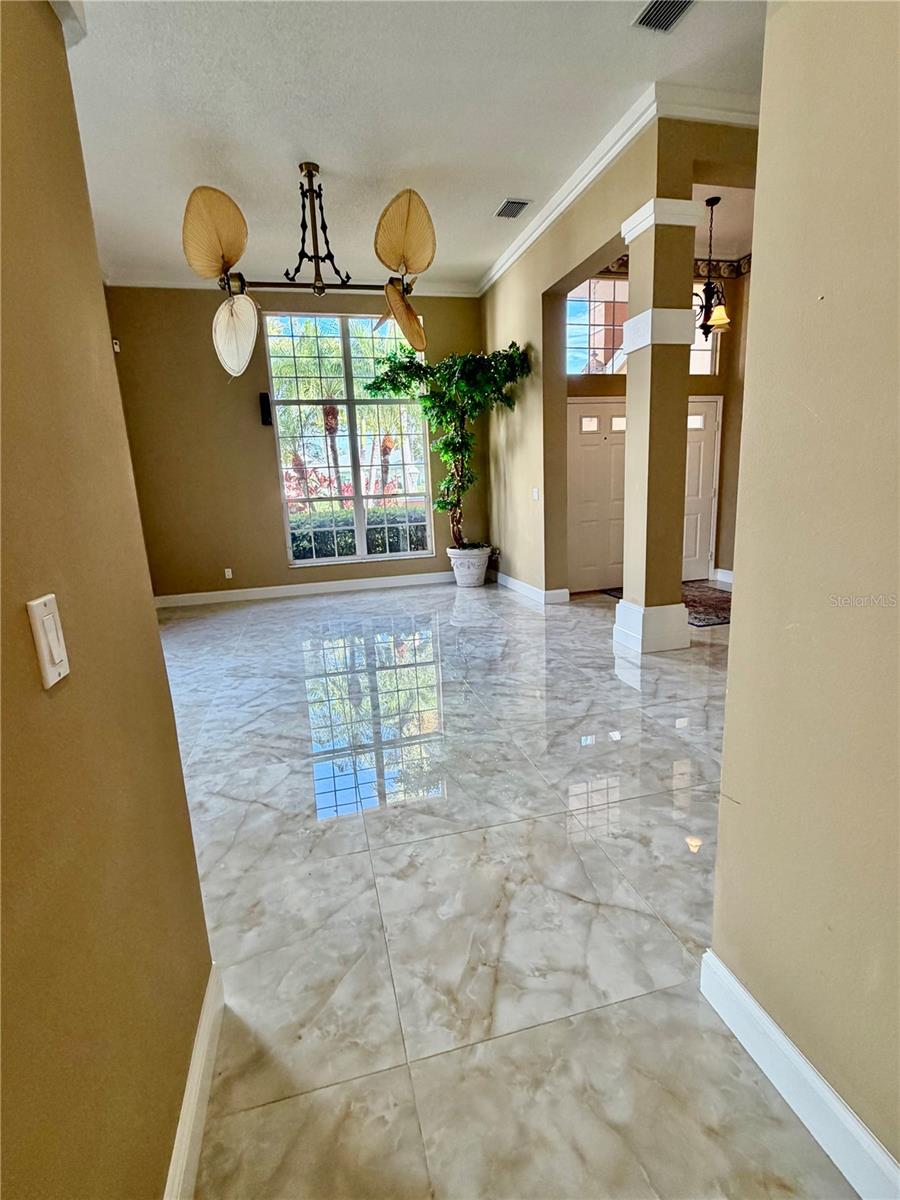 Seminole, Florida, 33777, United States, 4 Bedrooms Bedrooms, ,4 BathroomsBathrooms,Residential,For Sale,1978332