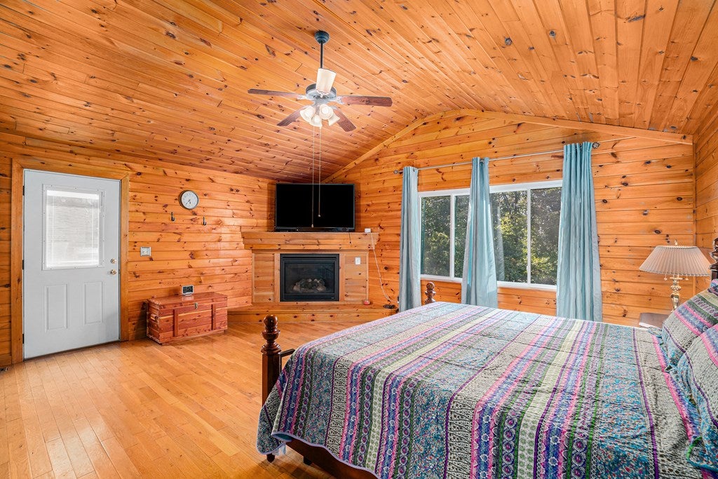 Blue Ridge, Georgia, 30513, United States, 6 Bedrooms Bedrooms, ,4 BathroomsBathrooms,Residential,For Sale,1858999