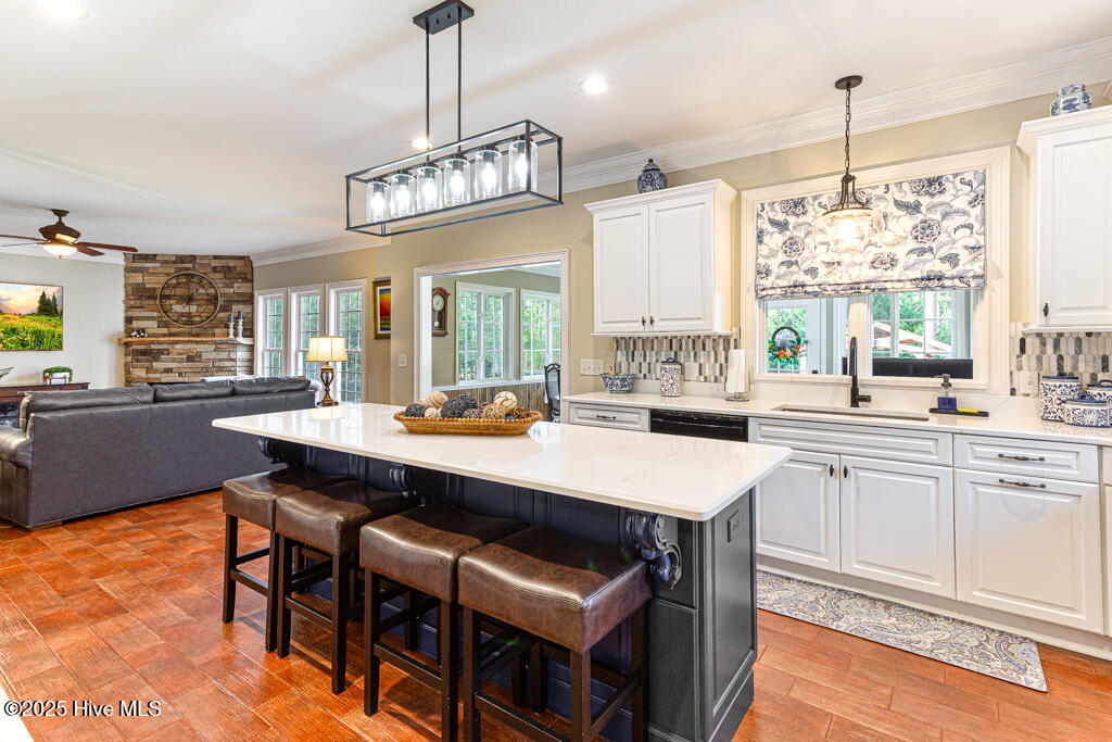 West End, North Carolina, 27376, United States, 4 Bedrooms Bedrooms, ,4 BathroomsBathrooms,Residential,For Sale,1877359