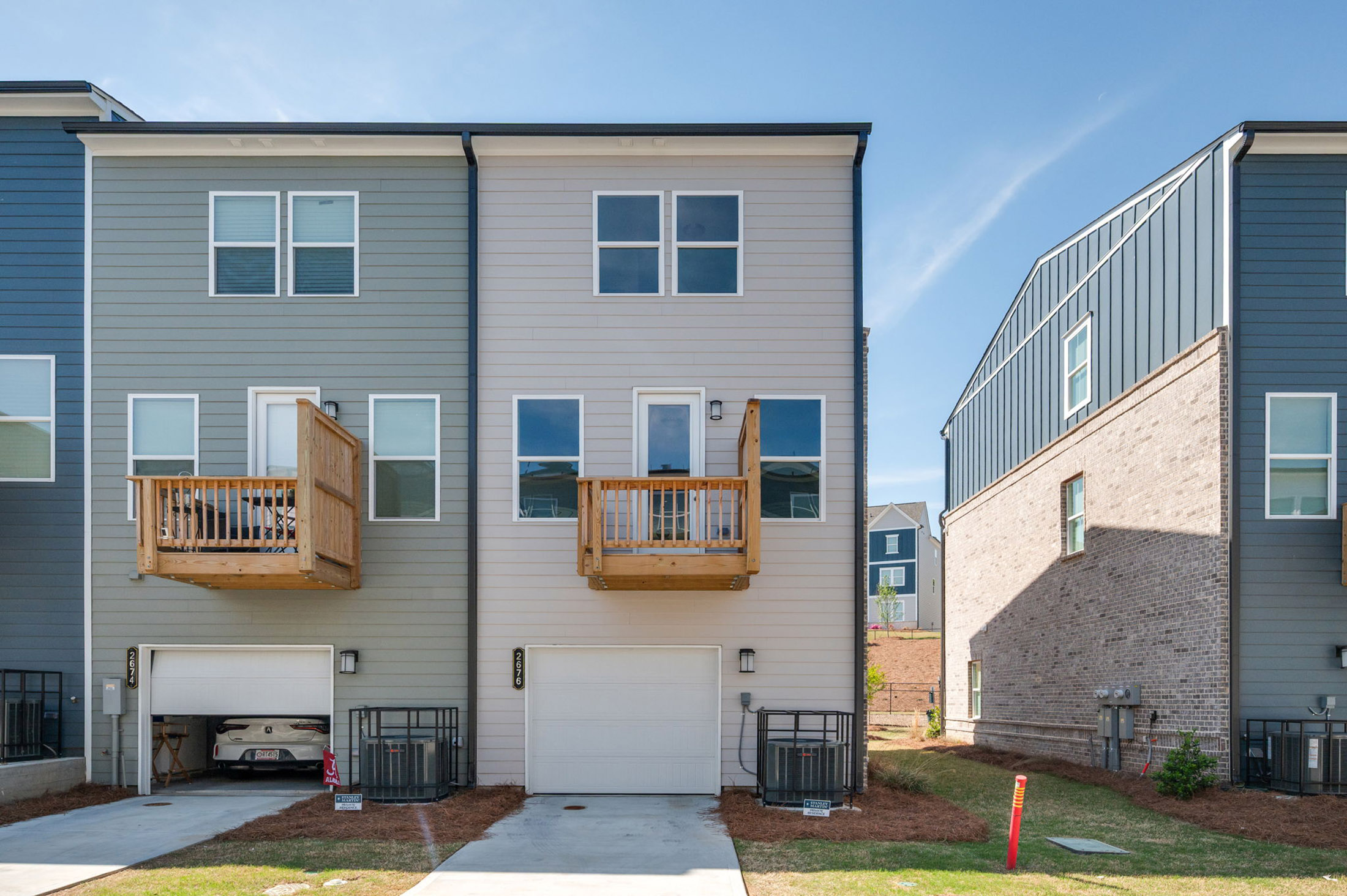  Light-filled End Unit Townhome Tucked in a Gated Westside Community - 物件實景