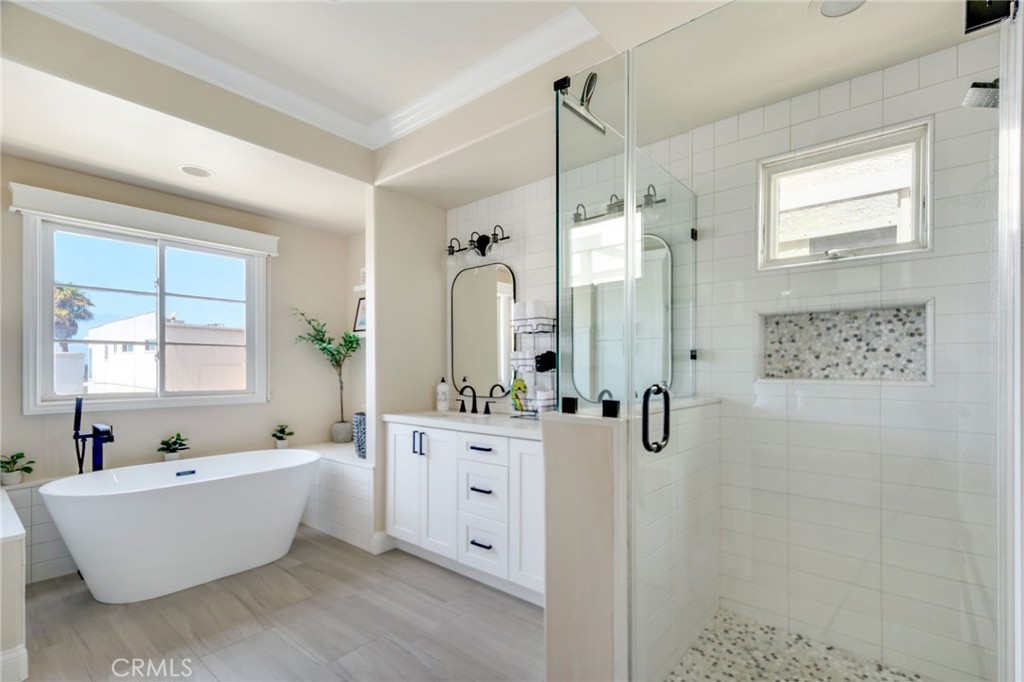 San Clemente, California, 92672, United States, 2 Bedrooms Bedrooms, ,3 BathroomsBathrooms,Residential,For Sale,1927203