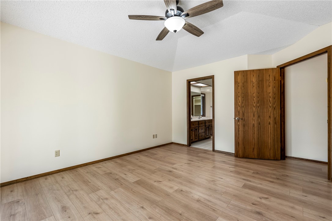 Bella Vista, Arkansas, 72715, United States, 3 Bedrooms Bedrooms, ,4 BathroomsBathrooms,Residential,For Sale,1924957