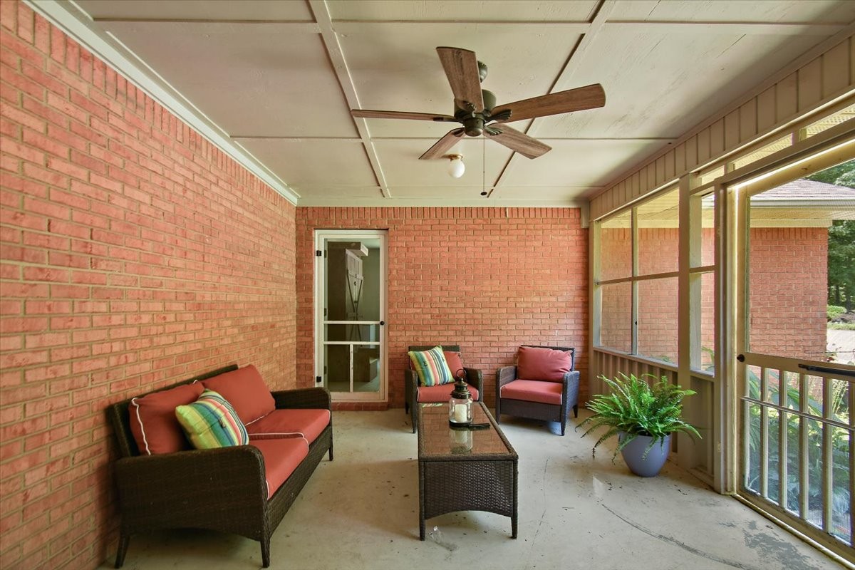 Five Points, Tennessee, 38457, United States, 4 Bedrooms Bedrooms, ,4 BathroomsBathrooms,Residential,For Sale,1902817
