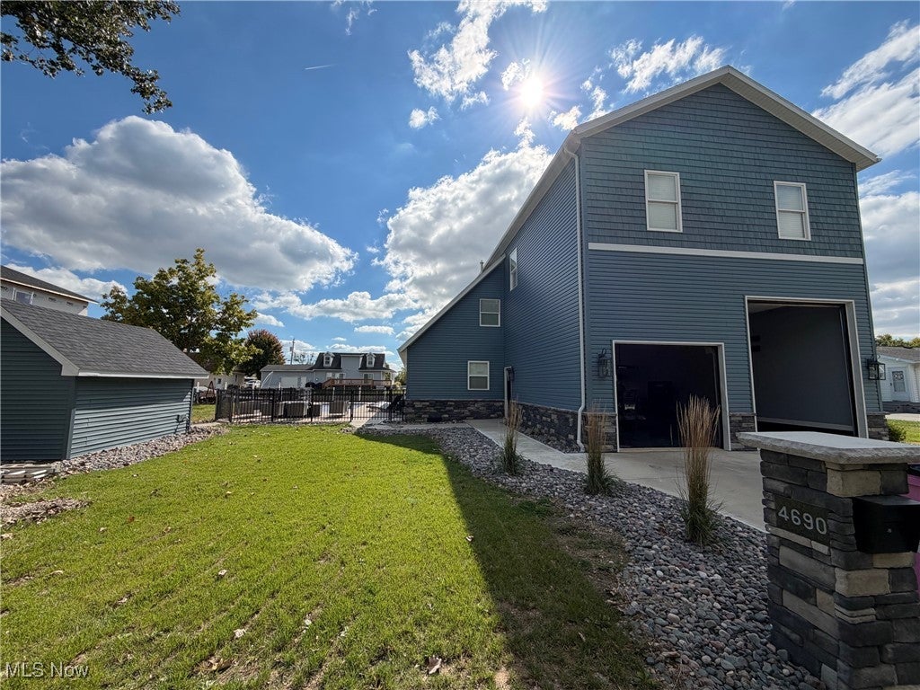 Port Clinton, Ohio, 43452, United States, 4 Bedrooms Bedrooms, ,3 BathroomsBathrooms,Residential,For Sale,1977283