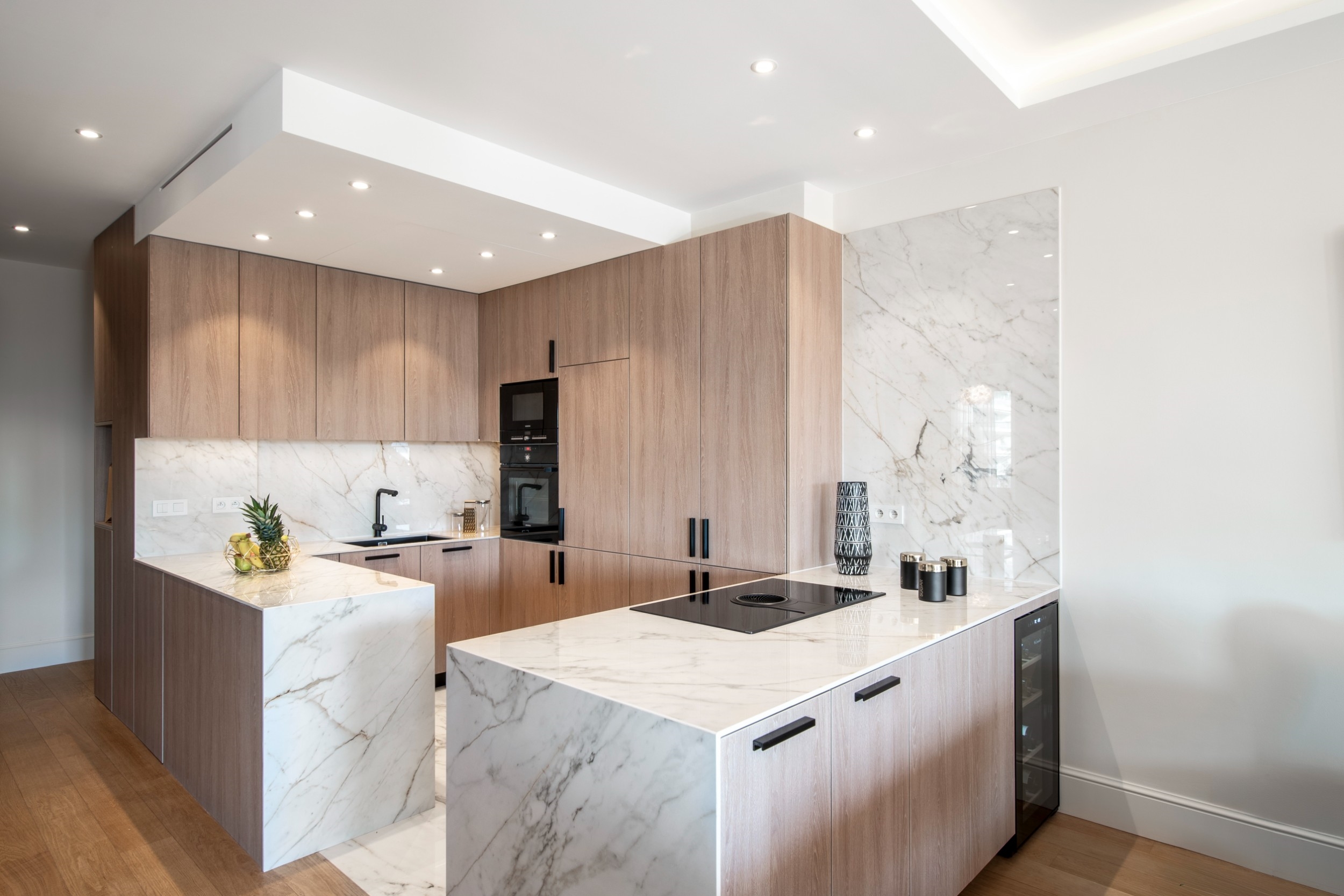  Recently renovated 3-bedroom apartment on the Croisette in Cannes, terrace and … - 物件實景