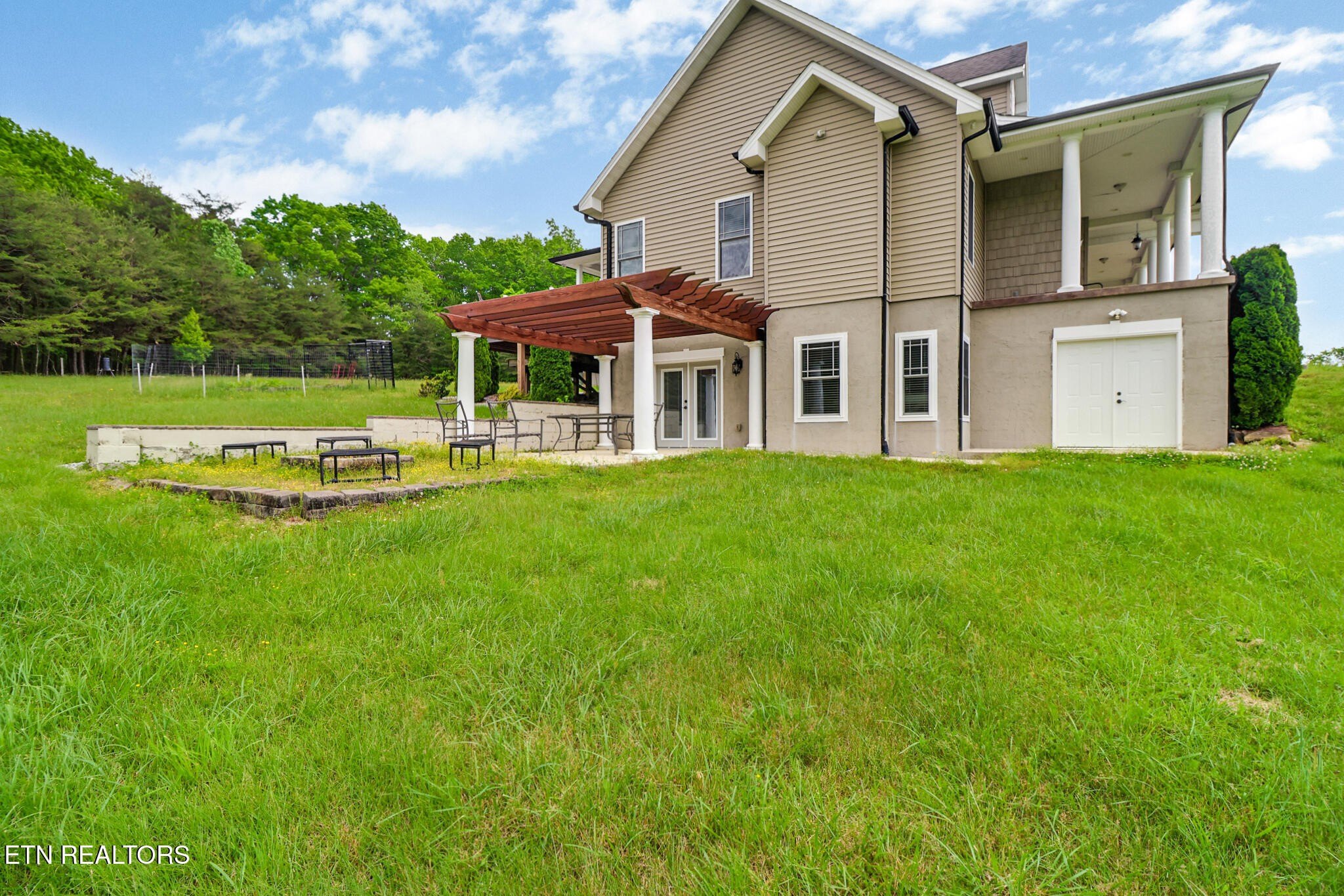 Crossville, Tennessee, 38555, United States, 3 Bedrooms Bedrooms, ,4 BathroomsBathrooms,Residential,For Sale,1977944