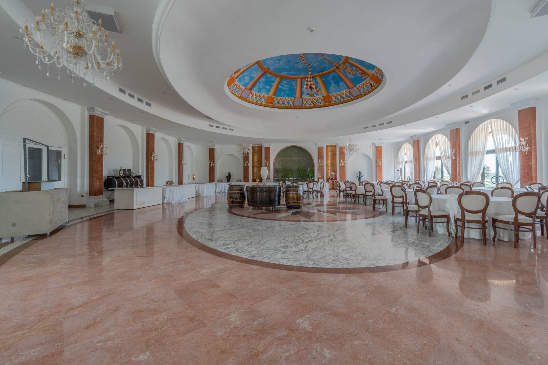 Altamura, Bari, 70022, IT, 21 Bedrooms Bedrooms, ,24 BathroomsBathrooms,Residential,For Sale,1947459